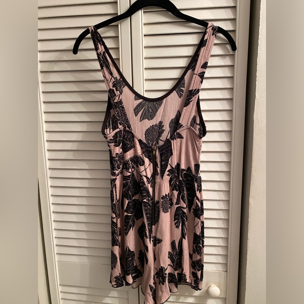 Romper - Picture 2 of 2